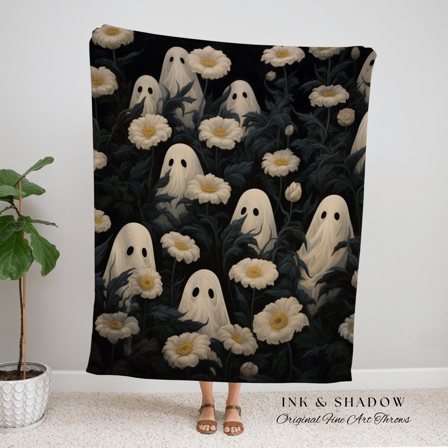 Whimsigoth Room Decor Floral Ghost Blanket Woven Tapestry Vintage Ghost Funny Tapestry Spooky Halloween Ghost Art Woven Tapestry Halloween |