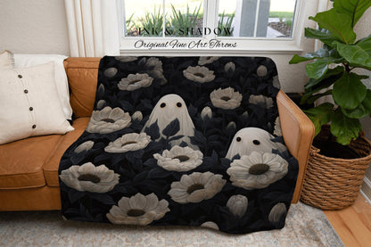 Spooky Cute Ghost Tapestry | Gothic Room Decor Vintage Ghost Funny Tapestry Spooky Halloween Vintage Ghost Art Woven Tapestry Whimsigoth Art