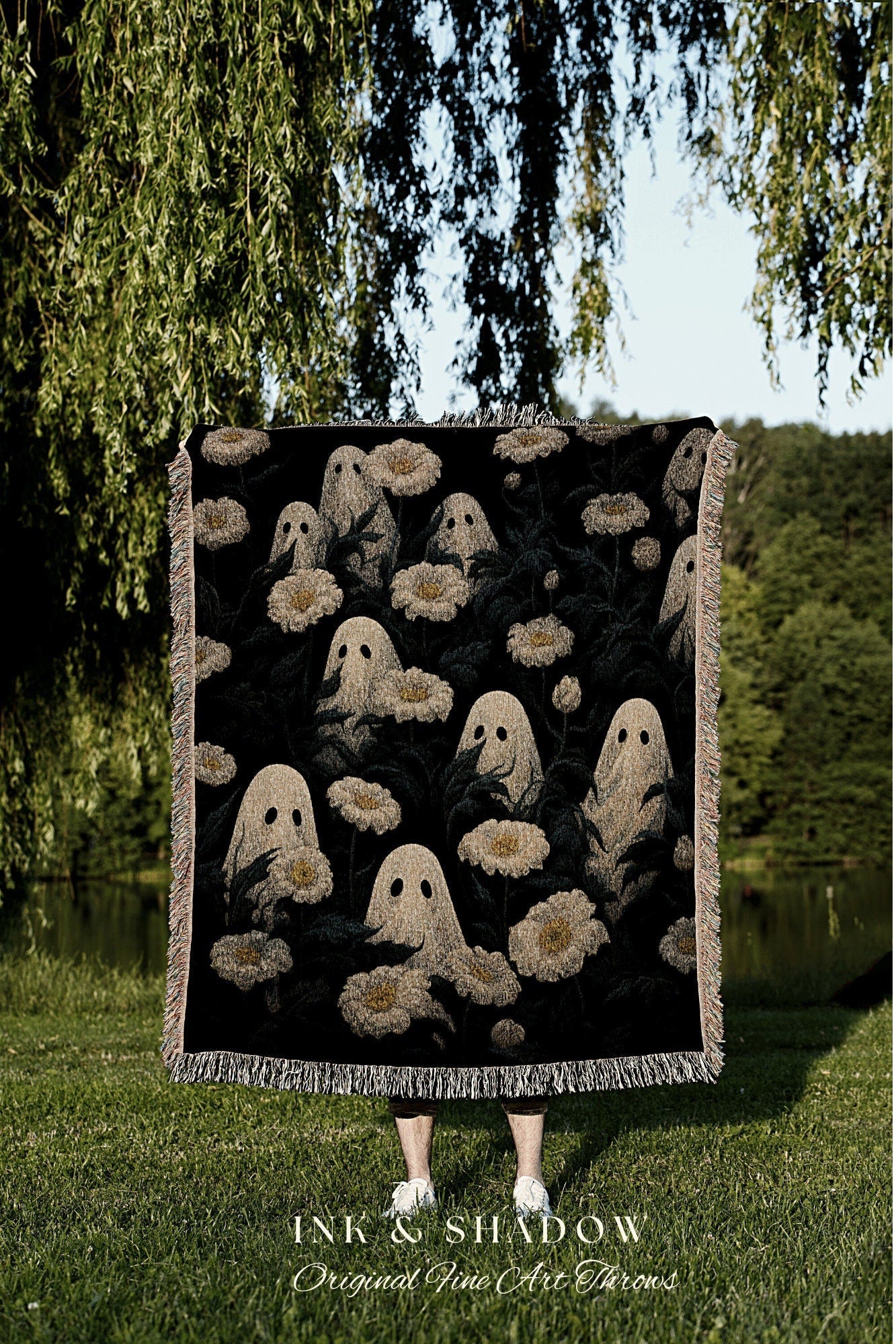 Whimsigoth Room Decor Floral Ghost Blanket Woven Tapestry Vintage Ghost Funny Tapestry Spooky Halloween Ghost Art Woven Tapestry Halloween |