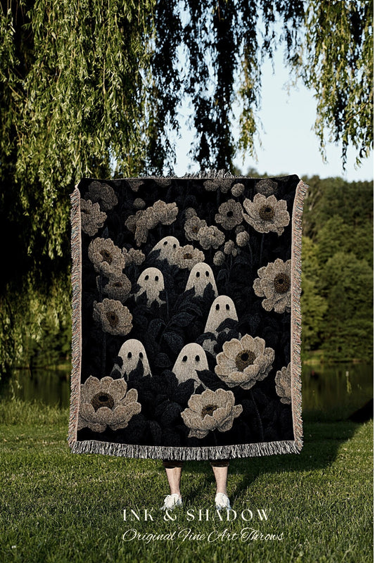 Gothic Floral Ghost Tapestry Spooky Room Decor Vintage Ghost Funny Tapestry Spooky Halloween Vintage Ghost Art Woven Tapestry Halloween Art