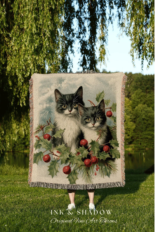 Cozy Christmas Kitten Tapestry | Woven Fringe Blanket Cat lover Gift Funny Tapestry Cat Family Christmas Portrait Cat Blanket Cute Cat Art |