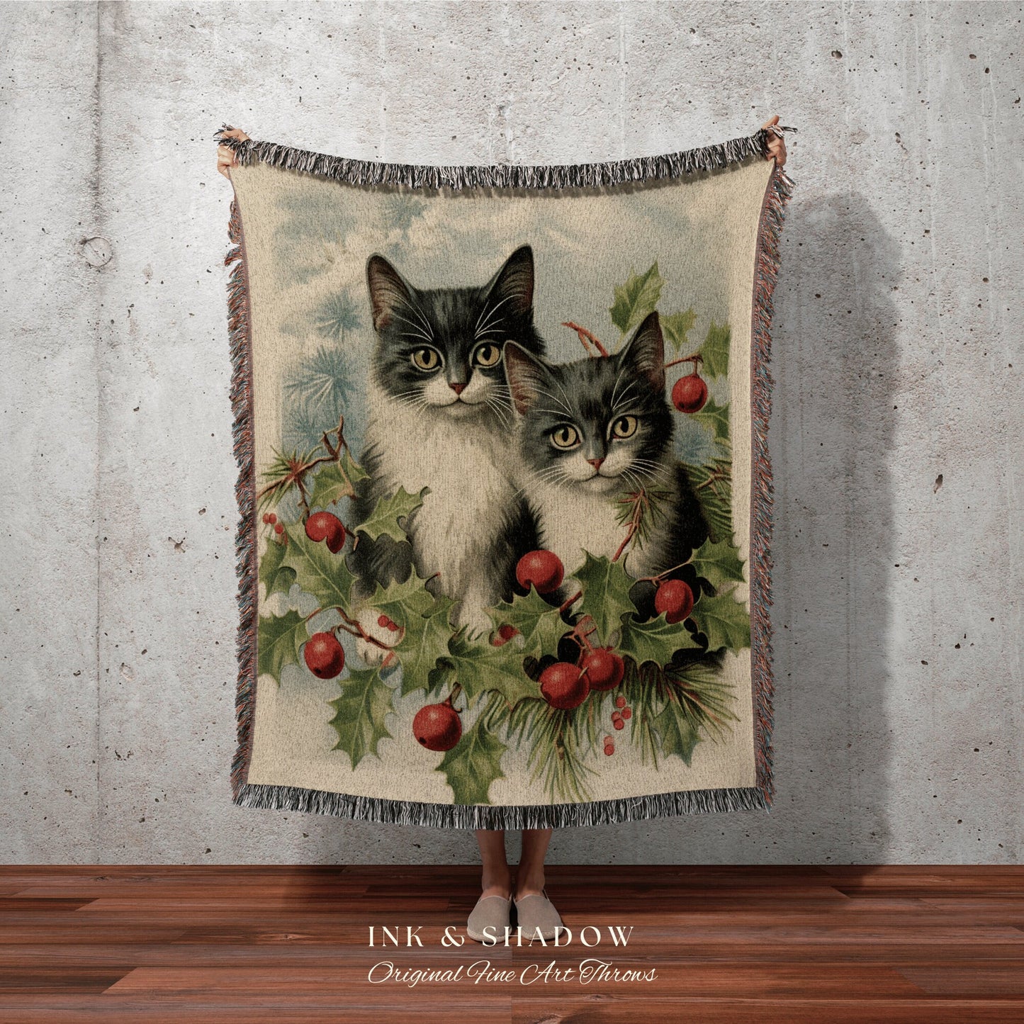 Cozy Christmas Kitten Tapestry | Woven Fringe Blanket Cat lover Gift Funny Tapestry Cat Family Christmas Portrait Cat Blanket Cute Cat Art |