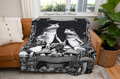 Frog & Toad Personalized Blanket | Anniversary Gift Tapestry Woven Throw Vintage Frog and Toad Goblincore Blanket Woodland Wedding Gift |