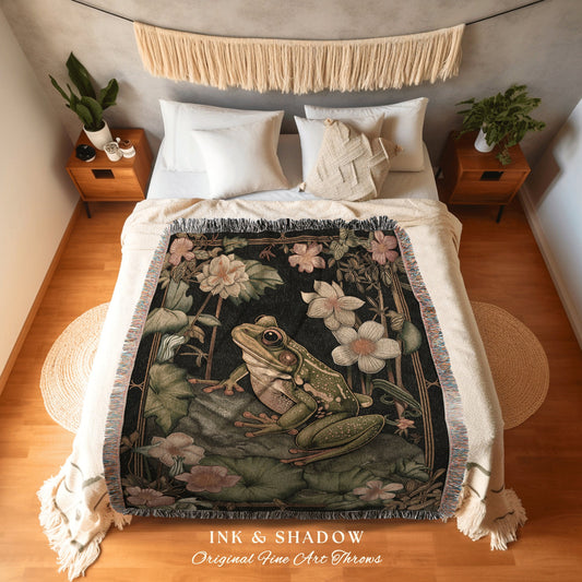 Elegant Floral Frog Blanket Woven | Ethereal Bedroom Morris Inspired Forest Aesthetic Fairy Grunge Goblincore Bedroom Tapestry Woodland Toad