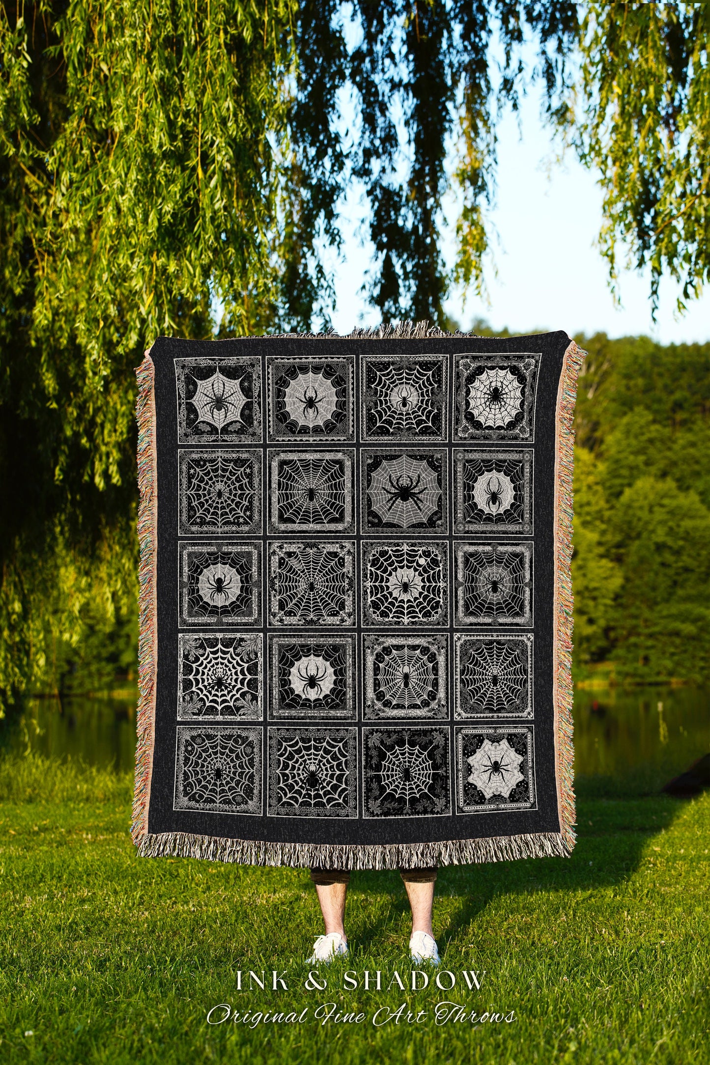 Black and White Cobweb Spider Throw Blanket Boho Fairycore Decor Cozy Cotton Woven Blanket Gothic Tapestry Vintage Aesthetic Witchy Gifts