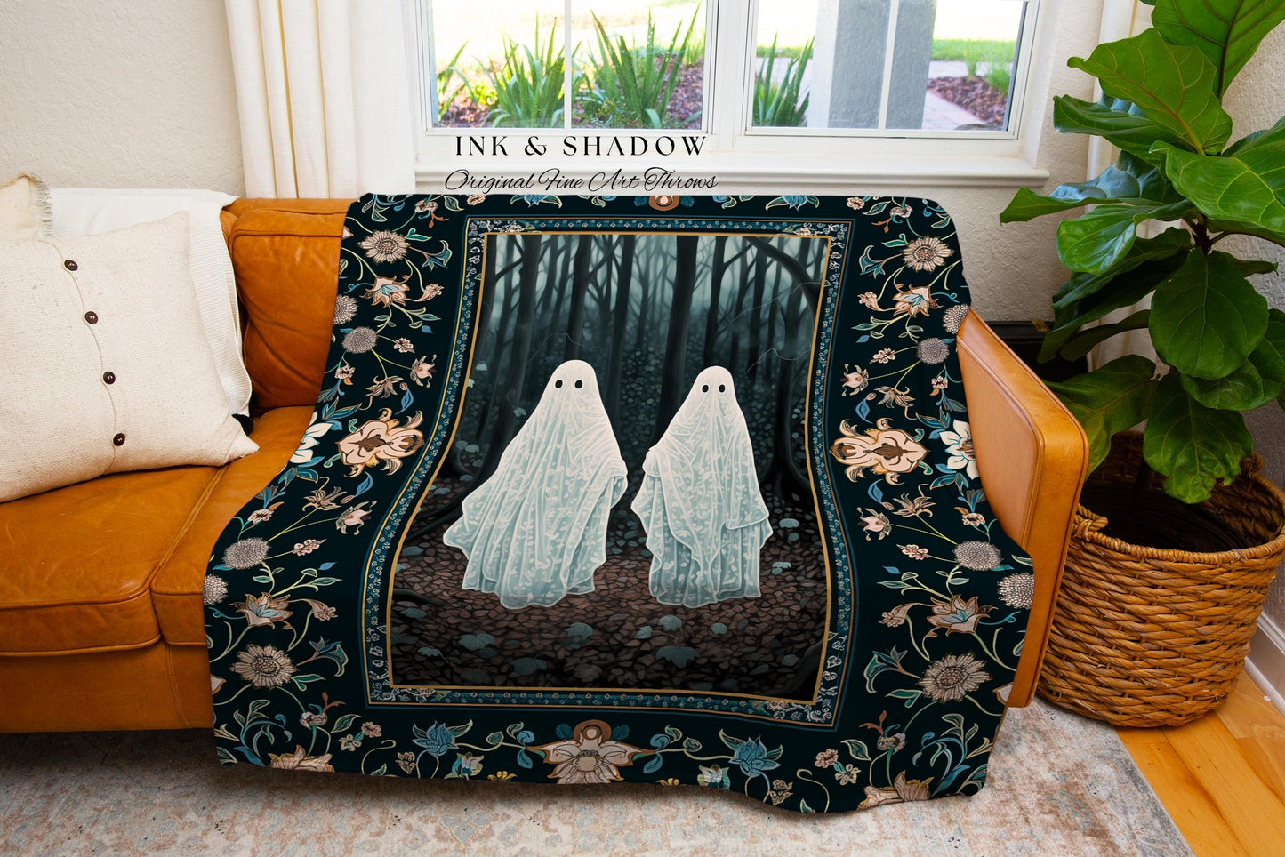 Haunted Ghost Couple Blanket Indie Room Decor Vintage Halloween Tapestry Woven Blanket Ghost Friends Spooky Forest Ghost Dark Academia Throw