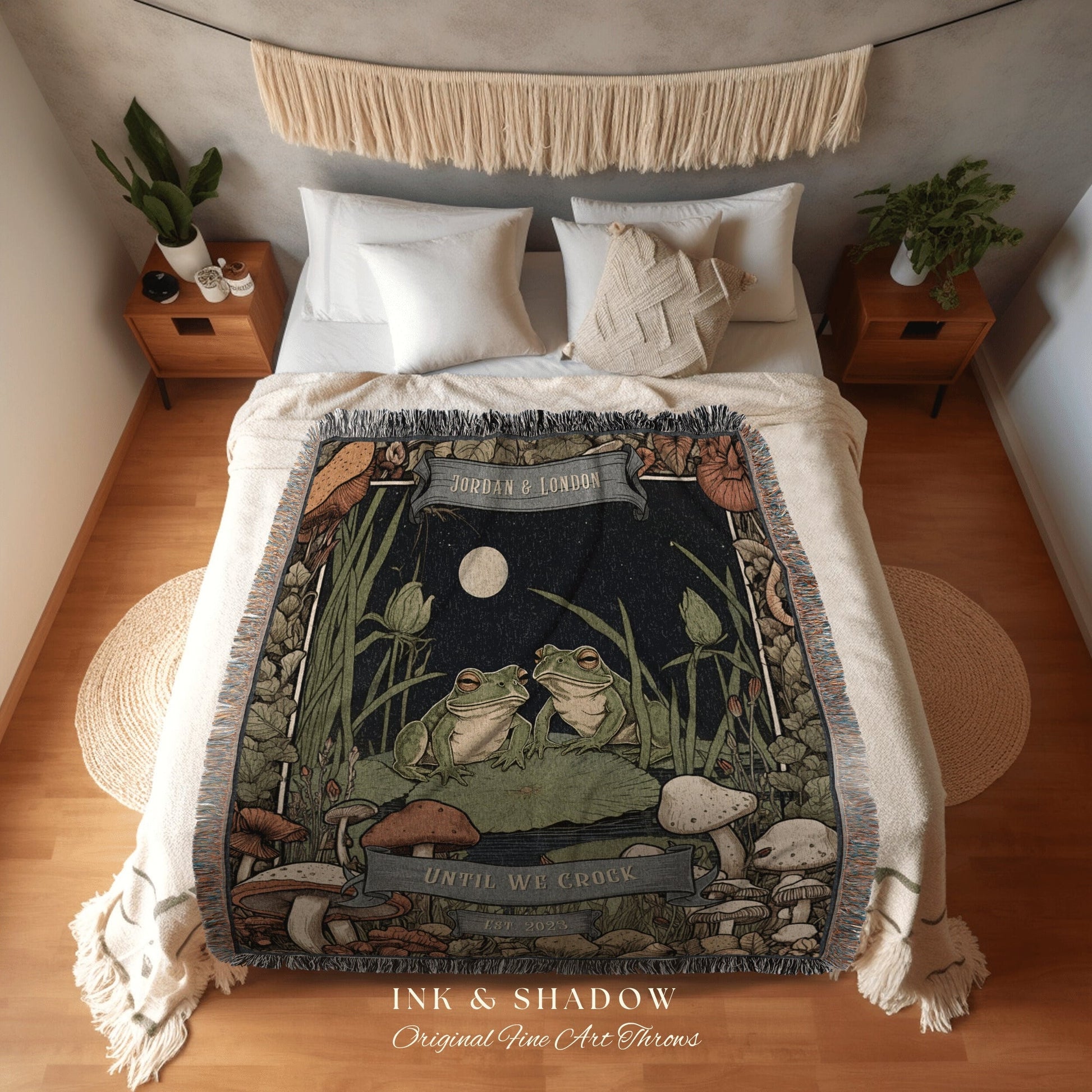 Toad Couple Blanket Personalized | Anniversary Gift Tapestry Woven Throw Vintage Frog and Toad Goblincore Blanket Woodland Wedding Gift Boho