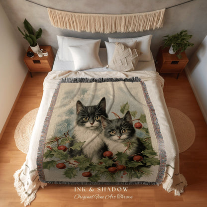 Cozy Christmas Kitten Tapestry | Woven Fringe Blanket Cat lover Gift Funny Tapestry Cat Family Christmas Portrait Cat Blanket Cute Cat Art |