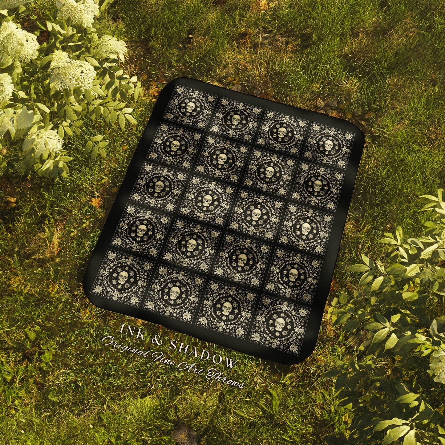Floral Skull Throw Victorian Gothic Woven Blanket Halloween Aesthetic Goth Blanket Cotton Woven Throw Fall Decor Dark Cottagecore Tapestry